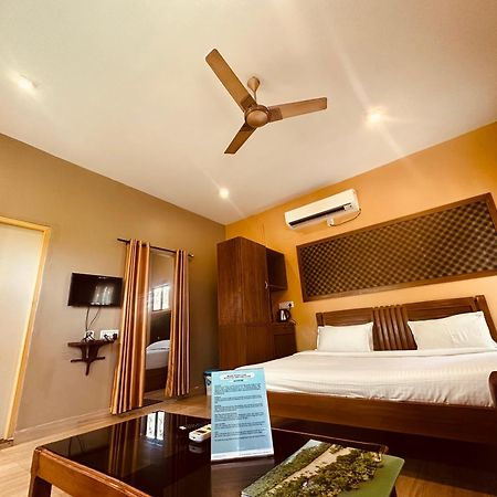 Lake N River Resort Munroe Island Mundrothuruth Экстерьер фото